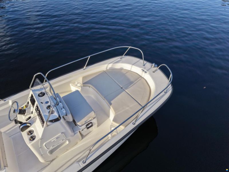 Boston Whaler 190 Montauk