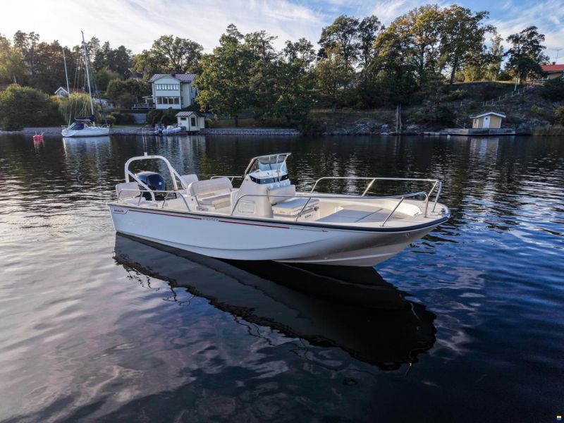Boston Whaler 190 Montauk