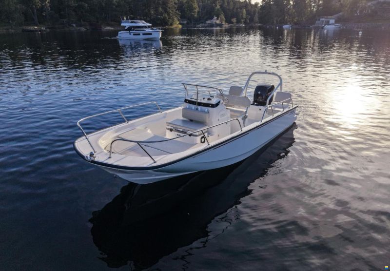 Boston Whaler 190 Montauk