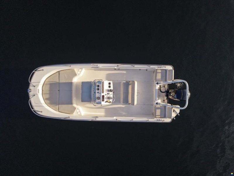 Boston Whaler 190 Montauk
