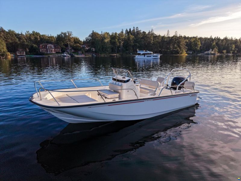 Boston Whaler 190 Montauk