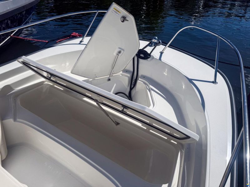 Boston Whaler 190 Montauk