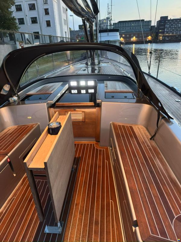 Solaris 44