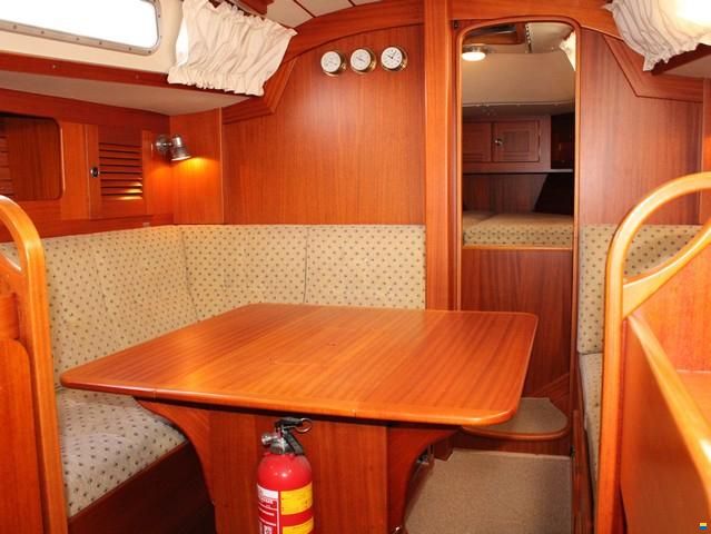 Hallberg-Rassy 34