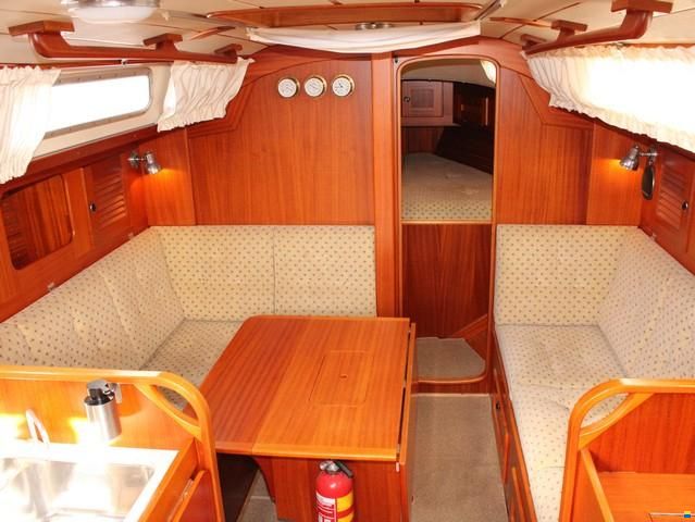 Hallberg-Rassy 34