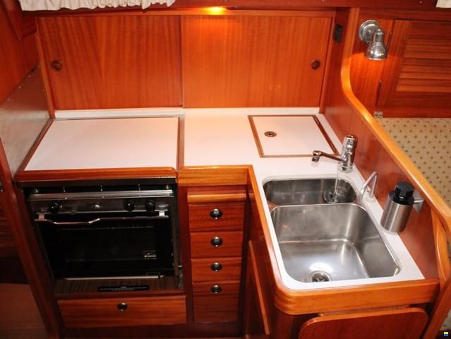 Hallberg-Rassy 34