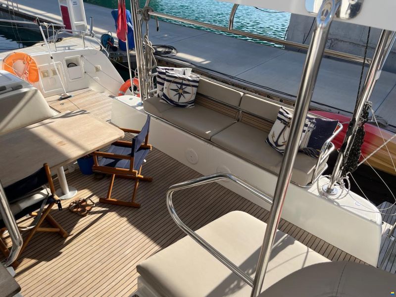 Lagoon 42