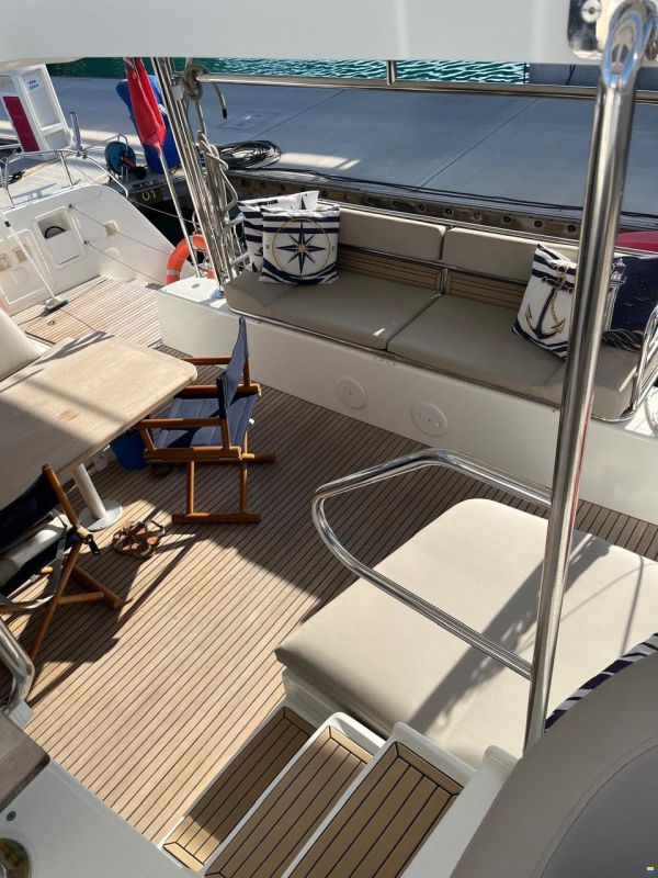 Lagoon 42