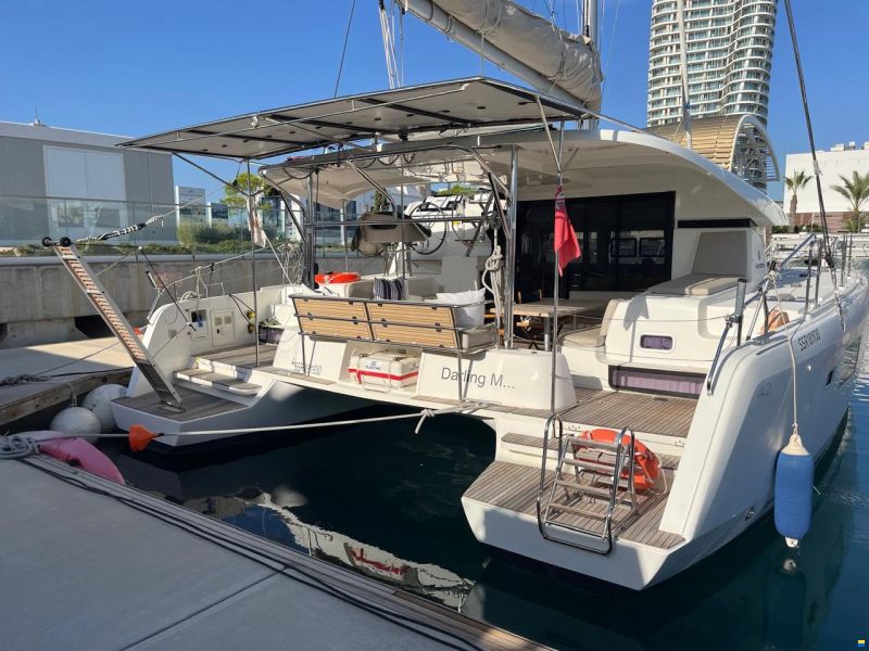 Lagoon 42