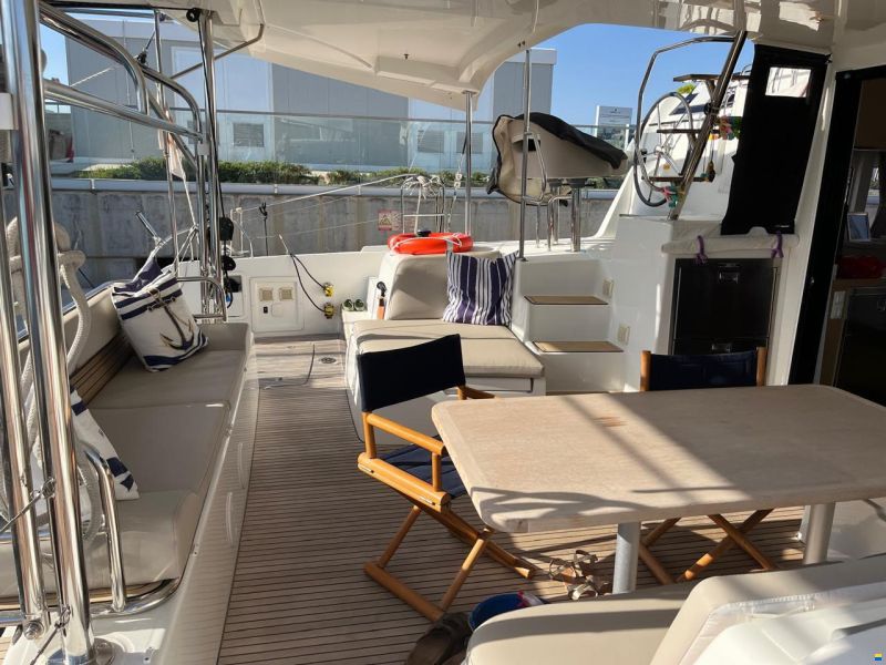 Lagoon 42