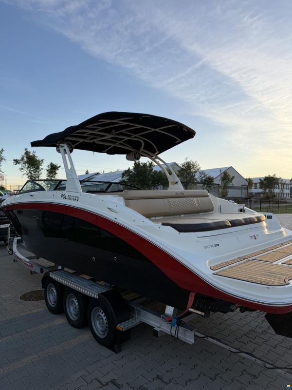 Sea Ray SDX 270