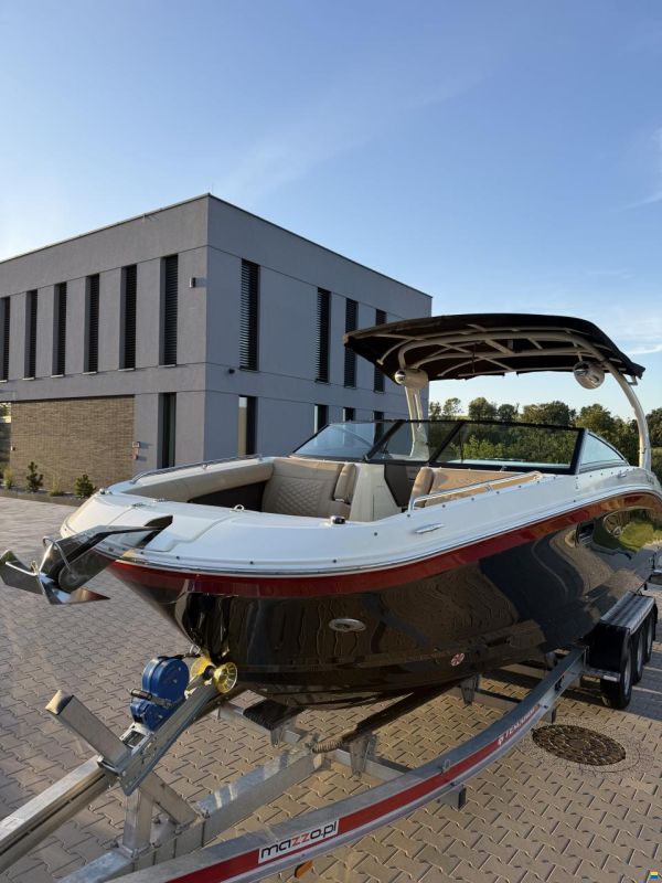 Sea Ray SDX 270