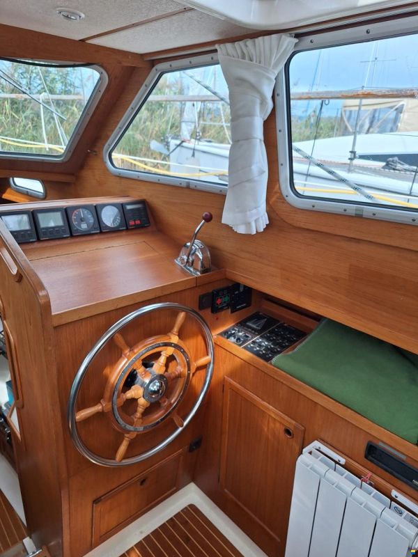 Nauticat 32