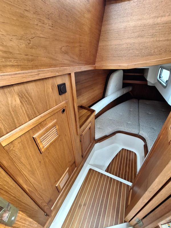 Nauticat 32