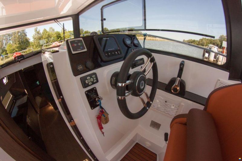 Nautic Neon 990