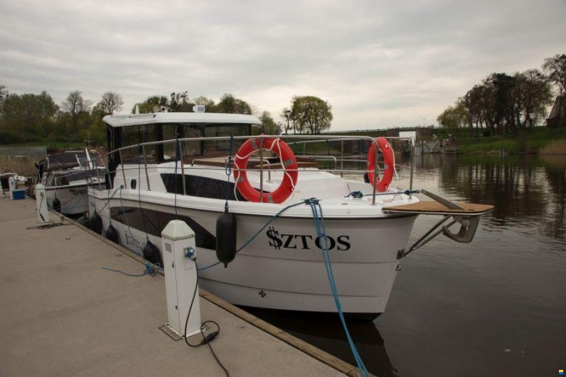 Nautic Neon 990