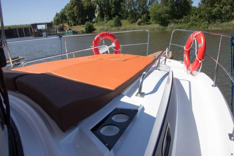 Nautic Neon 990