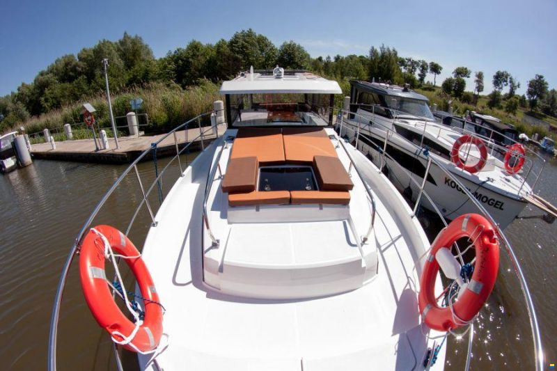 Nautic Neon 990