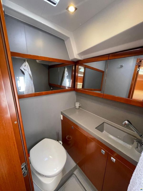 Beneteau Oceanis 55