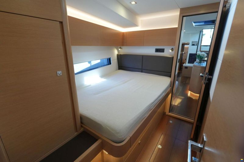 Amel 60