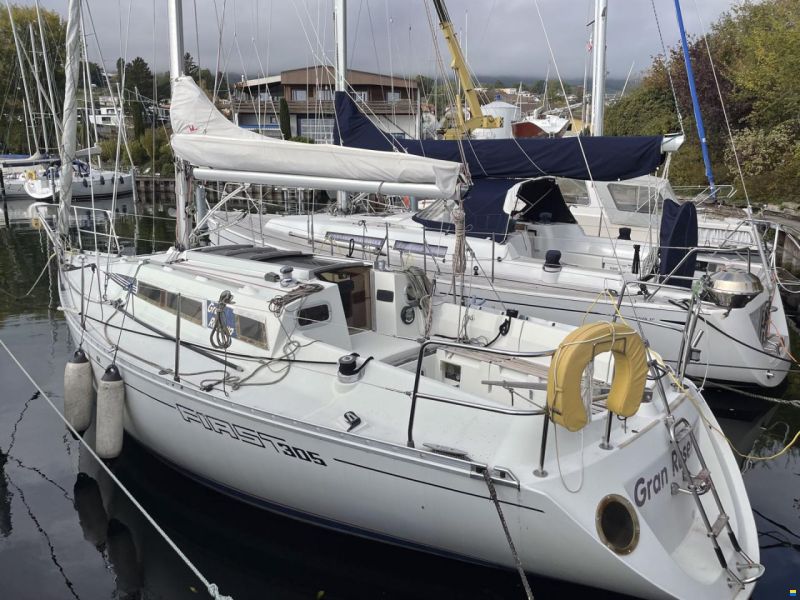 Beneteau first 305