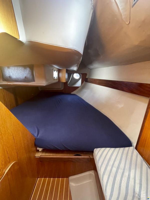 Beneteau first 305