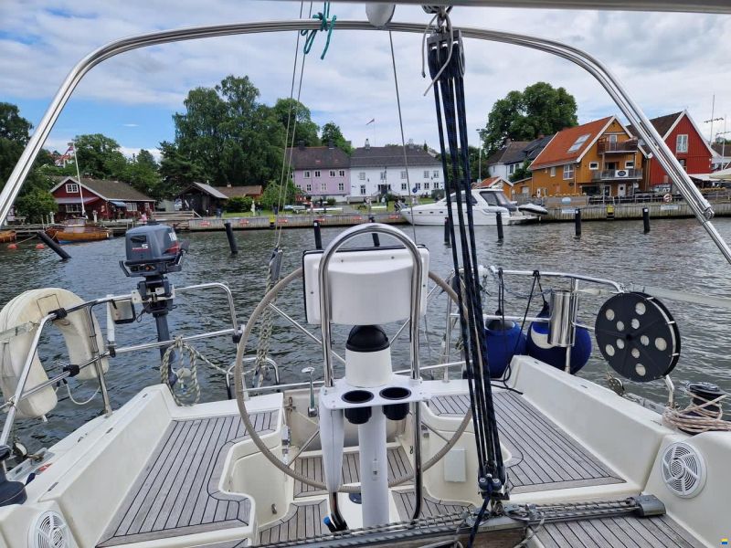 Hanse 371