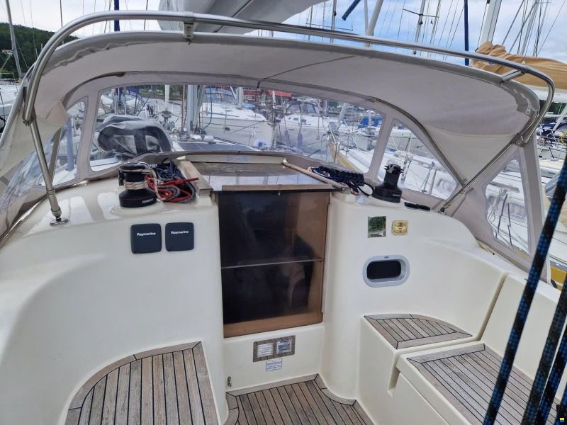 Hanse 371