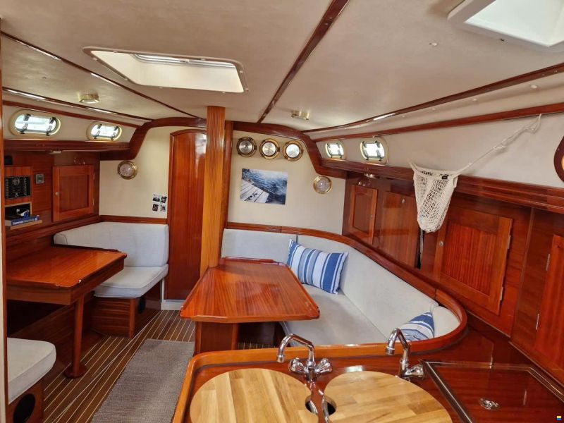 Hanse 371
