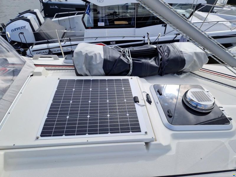 Hanse 371