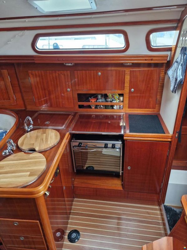 Hanse 371