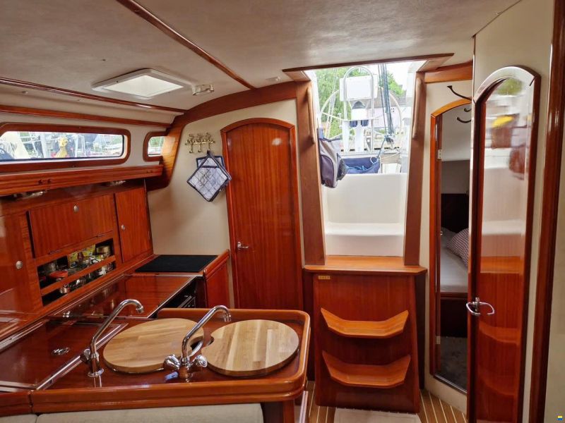 Hanse 371
