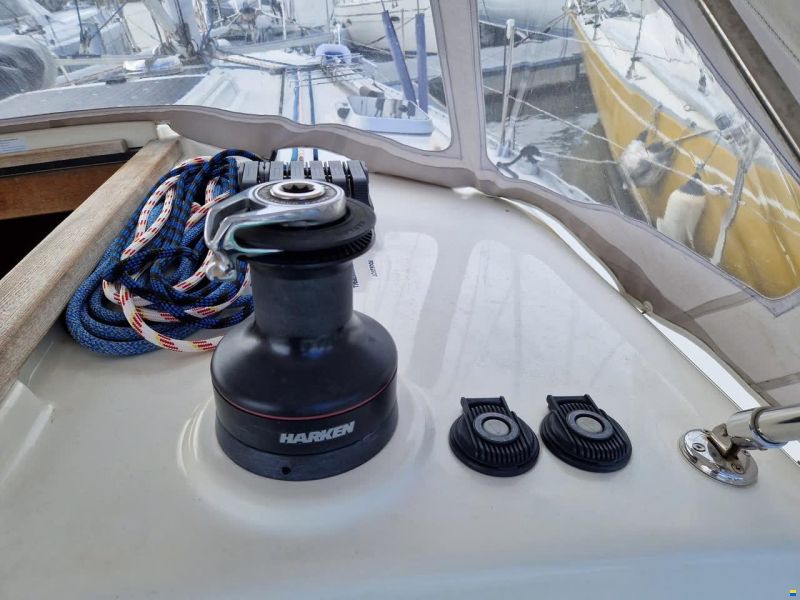 Hanse 371