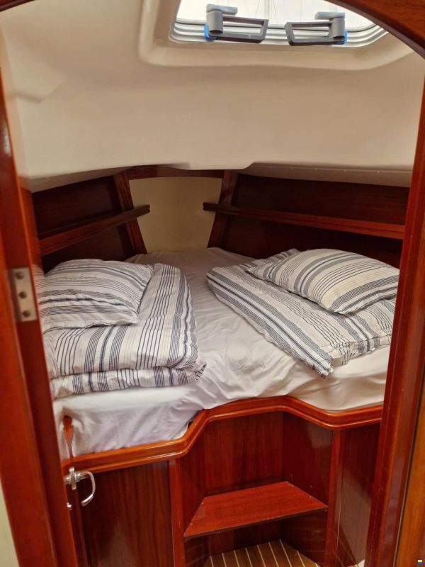 Hanse 371