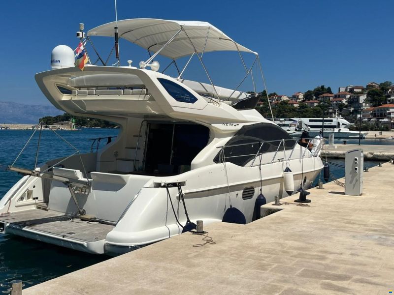 Azimut 43