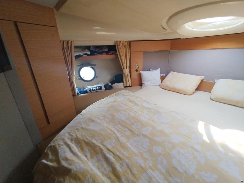 Azimut 43