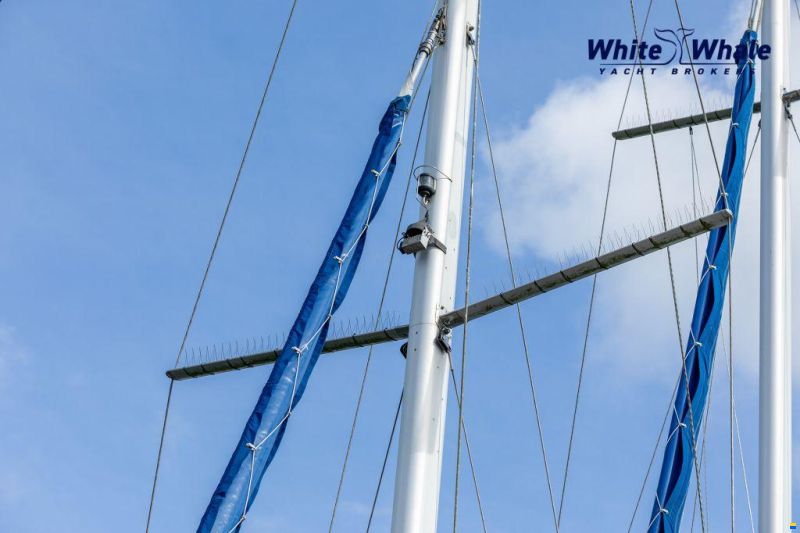 Pieter Beeldsnijder Stagzeil schoener custom built refit