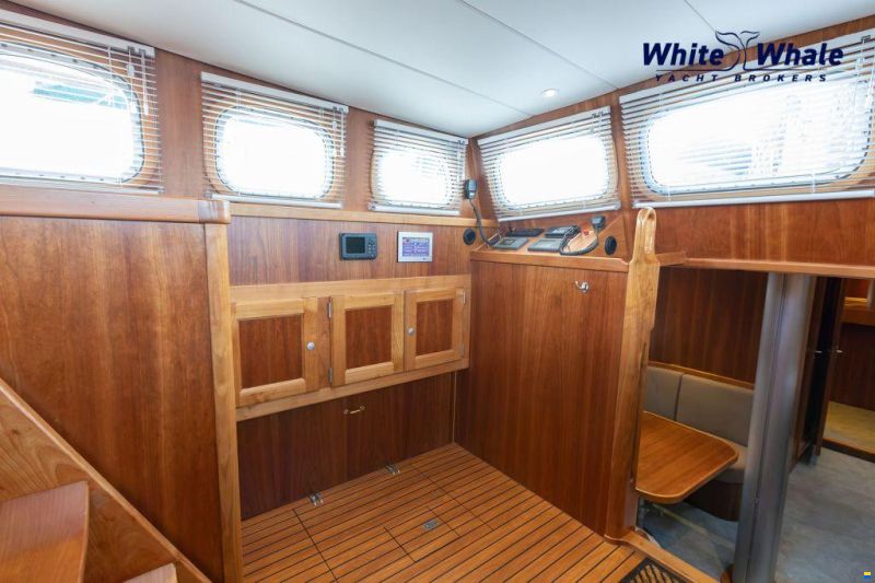 Pieter Beeldsnijder Stagzeil schoener custom built refit