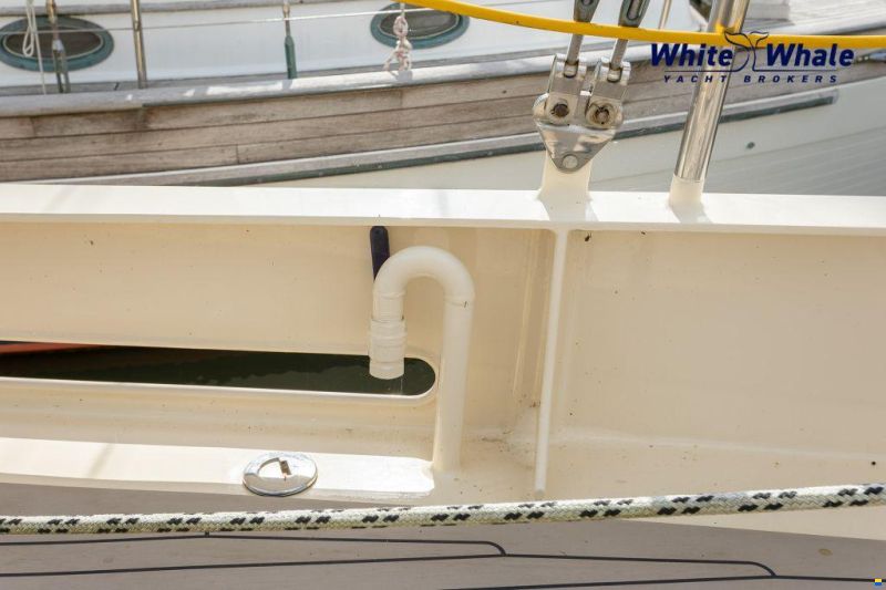Pieter Beeldsnijder Stagzeil schoener custom built refit