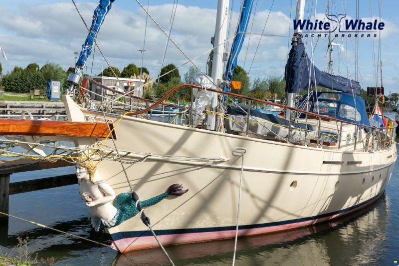 Pieter Beeldsnijder Stagzeil schoener custom built refit