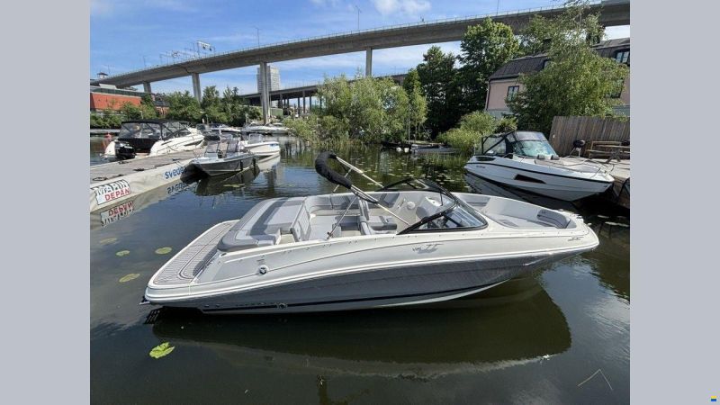 Bayliner VR5