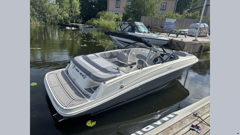 Bayliner VR5