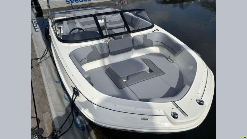 Bayliner VR5