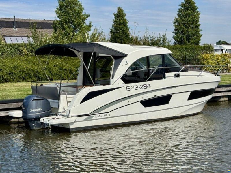 Beneteau Antares 9