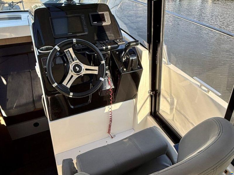 Beneteau Antares 9