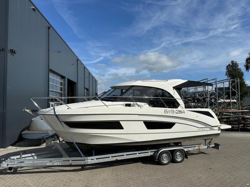 Beneteau Antares 9