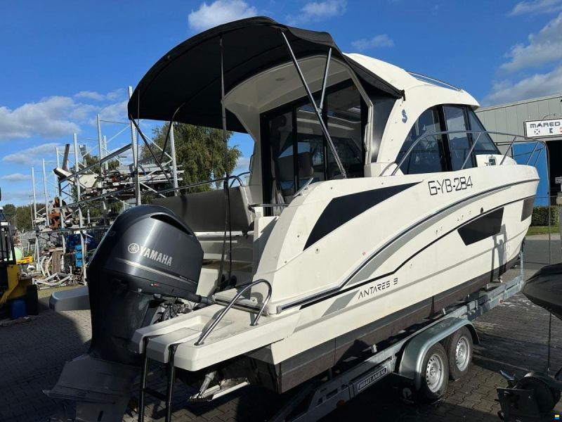 Beneteau Antares 9