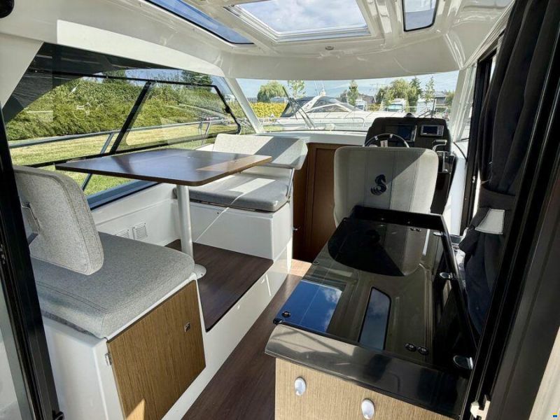 Beneteau Antares 9