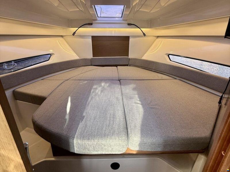 Beneteau Antares 9