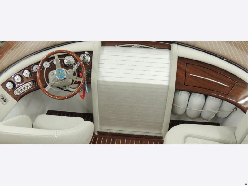 Runabout 33